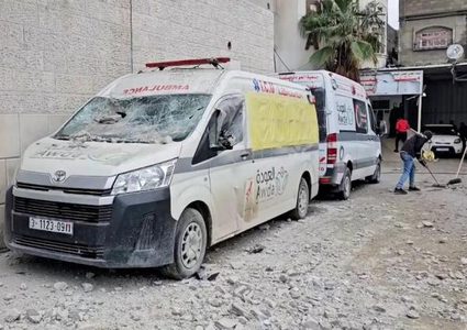 الاحتلال يقتحم مستشفى العودة في جباليا ويجبر الطواقم الطبية على مغادرته