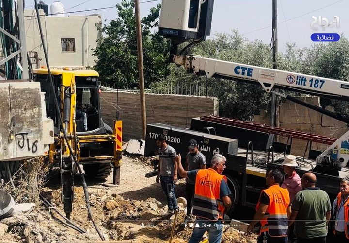 أعمال الصيانة لإصلاح الأعطال الكهربائية التي خلفها الاحتلال في جنين ومخيمها