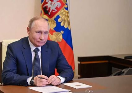 بوتين يصدر مرسوما يتيح التصرف بالممتلكات الأمريكية في روسيا