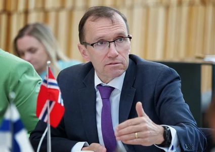 وزير الخارجية النرويجي يدعو إسرائيل لتحويل "أموال المقاصة" للفلسطينيين