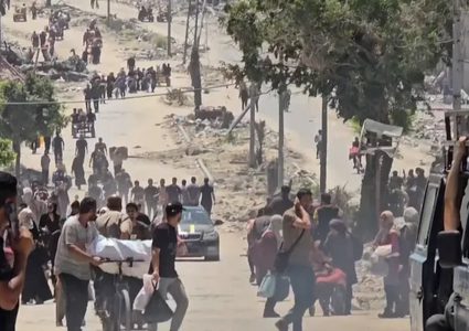 قوات الاحتلال تجبر نازحين شمالي القطاع على معاودة النزوح