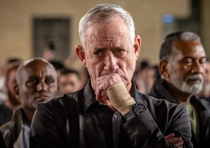 الإعلام العبري: غانتس يقدم طلبا لتشكيل لجنة تحقيق حكومية في الحرب على غزة