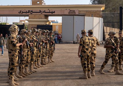 الجيش المصري يعلن مقتل أحد أفراد حرس الحدود في «إطلاق نار» لدى معبر رفح