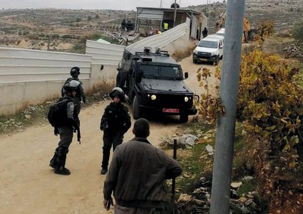 مستوطنون يشرعون بشق طريق استيطاني في أراضي حوسان غرب بيت لحم