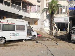 مستشفى العودة يباشر باستقبال المرضى والجرحى بعد انسحاب قوات الاحتلال من محيطه