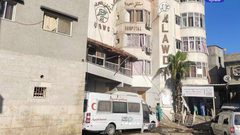 مستشفى العودة يباشر باستقبال المرضى والجرحى بعد انسحاب قوات الاحتلال من محيطه