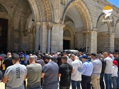 40 ألف مواطن يأدون صلاة الجمعة في المسجد الأقصى المبارك
