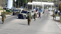 الاحتلال ينصب حاجزًا عسكريًا عند مدخل عين سينيا شمال رام الله