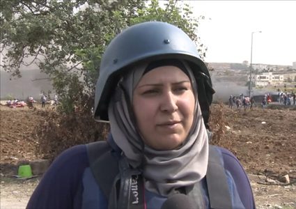 الاحتلال يعتقل الزميلة الصحفية رشا حرز الله