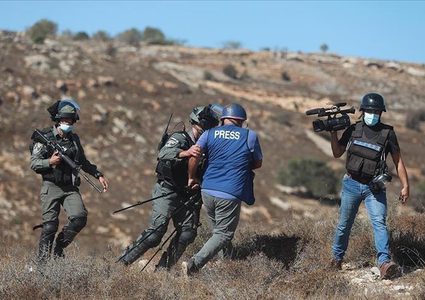 قوات الاحتلال تعتقل 80 صحفيا فلسطينيا منذ بداية العدوان