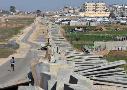 مصر تنفي اعتزامها بناء حاجز جديد على الحدود مع غزة