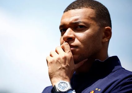 ريال مدريد يعلن تعاقده مع مبابي حتى 2029