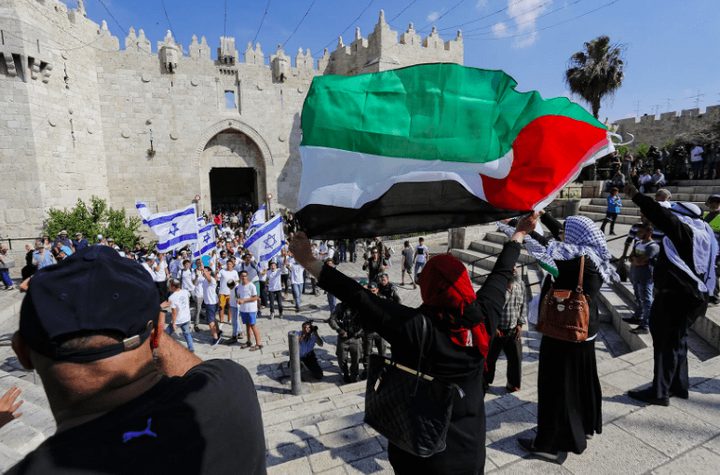الإسلامية المسيحية: مسيرة الأعلام الاستفزازية استباحة للقدس وتفاقم الأوضاع