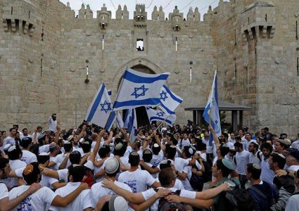 إسرائيل تسمح للمستوطنين بتنظيم "مسيرة الأعلام" بالقدس