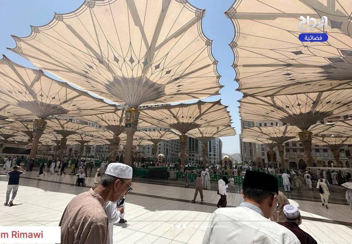 الحجاج في المدينة المنورة يستعدون لأداء مناسك الحج