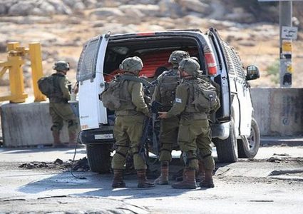 قوات الاحتلال تختطف شابا من مخيم طولكرم