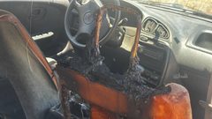 تضرر مركبة جراء حرقها من قبل المستوطنين في بلدة قصرة جنوب نابلس