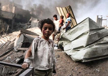 شهداء وجرحى في غارات جوية عنيفة على المنطقة الوسطى من قطاع غزة