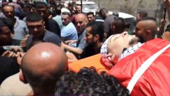 طولكرم تشيّع جثمان الشهيد أبو عسل