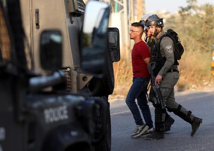 الاحتلال يعتقل 22 مواطنا من الضفة ما يرفع حصيلة الاعتقالات منذ 7 أكتوبر إلى 9125