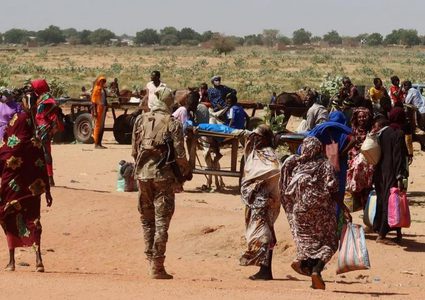 برنامج الأغذية العالمي: اليأس يدفع السودانيين إلى أكل العشب وأوراق الأشجار