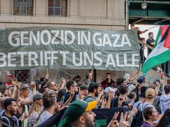 استمرار التظاهرات الداعمة لفلسطين في برلين رغم القمع من قبل الشرطة الألمانية