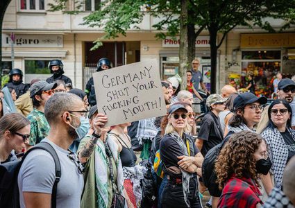 استمرار التظاهرات الداعمة لفلسطين في برلين رغم القمع من قبل الشرطة الألمانية
