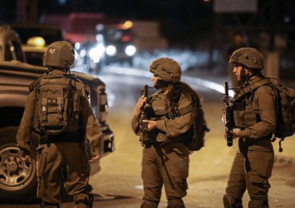 الاحتلال يعتقل 15 مواطنا على الأقل من الضفة