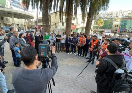وقفة منددة بجرائم الاحتلال بحق المعتقلين في نابلس