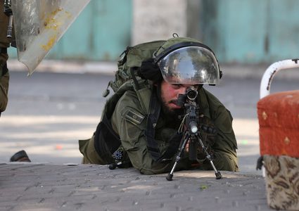 الاحتلال يصيب مواطنا ويعتقله في أبو ديس