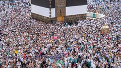 حجاج بيت الله الحرام في اليوم 7 من ذي الحجة