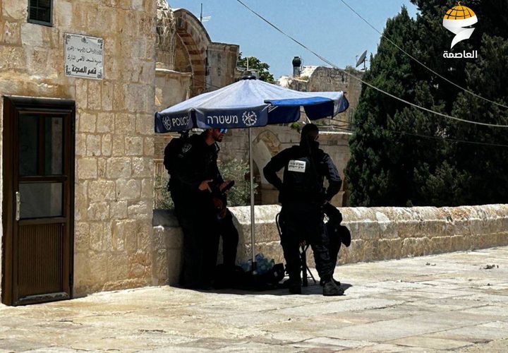 قوات الاحتلال تقتحم المسجد الأقصى المبارك تزامناً مع صلاة الجمعة