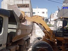 بلدية جنين والاشغال تشرعان بإزالة آثار الدمار التي خلفتها قوات الاحتلال