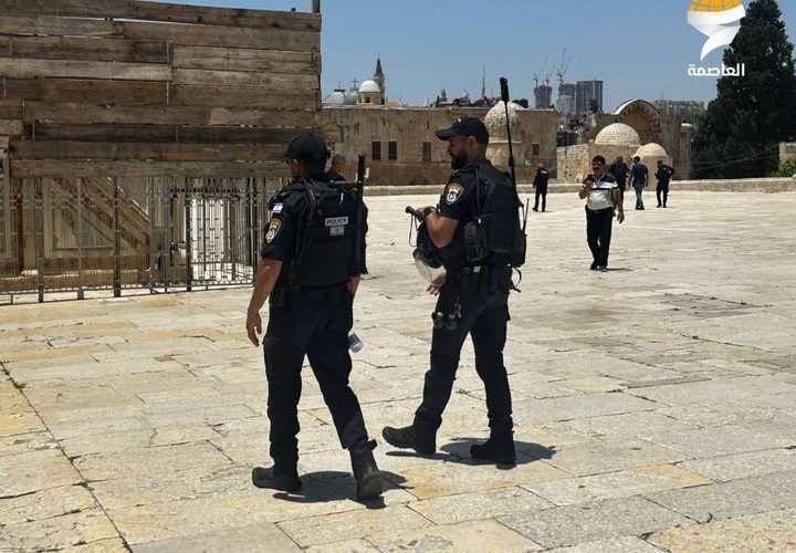 قوات الاحتلال تقتحم المسجد الأقصى المبارك تزامناً مع صلاة الجمعة
