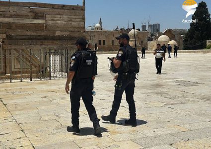 قوات الاحتلال تقتحم المسجد الأقصى المبارك تزامناً مع صلاة الجمعة