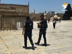 قوات الاحتلال تقتحم المسجد الأقصى المبارك تزامناً مع صلاة الجمعة