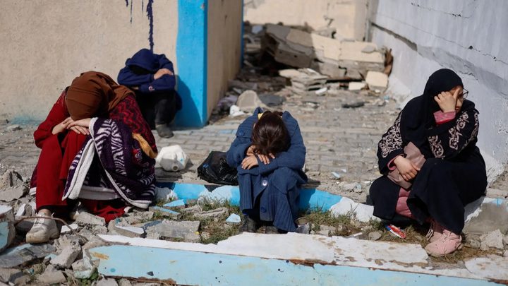 النازحون في غزة.. يهربون من الموت قصفا فيواجهون خطر الموت غرقا
