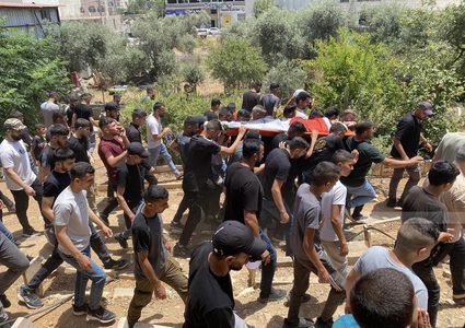 جماهير غفيرة تشيع الشهيد قيس زكارنة في قباطية