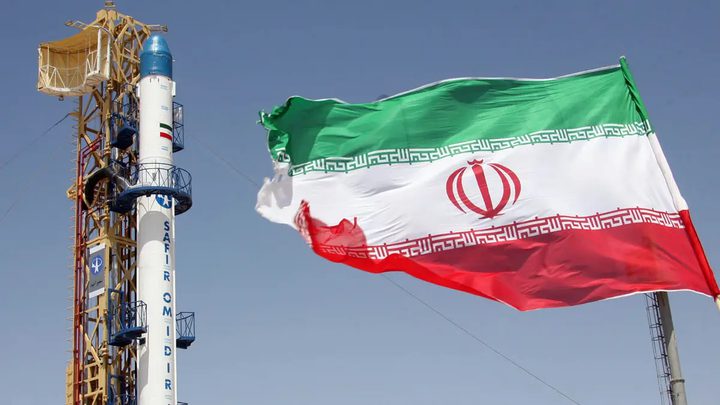 إيران: إطلاق قمرين اصطناعيين الشهر المقبل