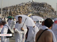 حجاج بيت الله الحرام على صعيد عرفات