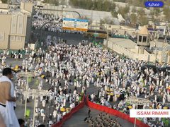 حجاج بيت الله الحرام على صعيد عرفات