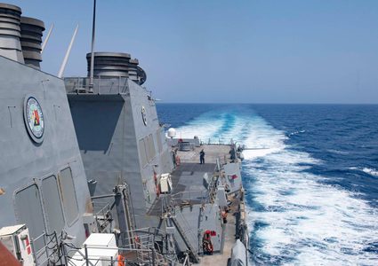 «الحوثي»: هاجمنا 3 سفن بينهم مدمرة أميركية