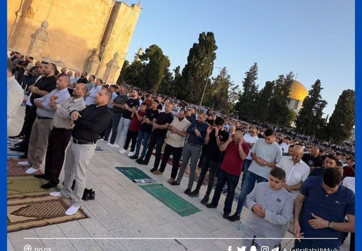 40 ألف مصل يؤدون صلاة عيد الأضحى في الأقصى رغم تضييقات الاحتلال