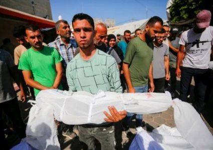 شهيدان و13 إصابة جراء غارات إسرائيلية على حي الزرقا شمال مدينة غزة