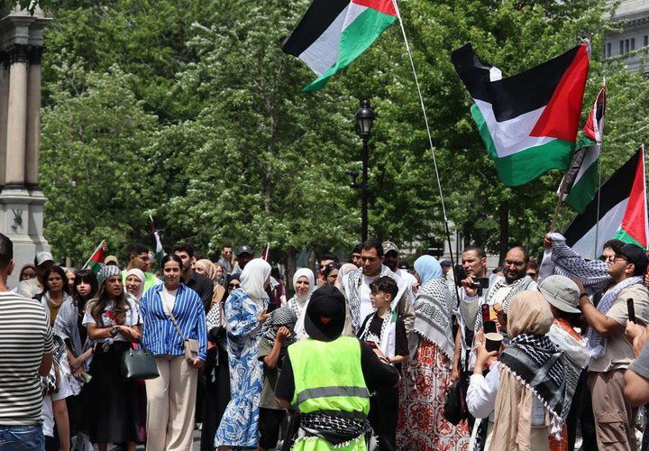 أطفال يشاركون في فعاليات بمونتريال الكندية دعماً لفلسطين