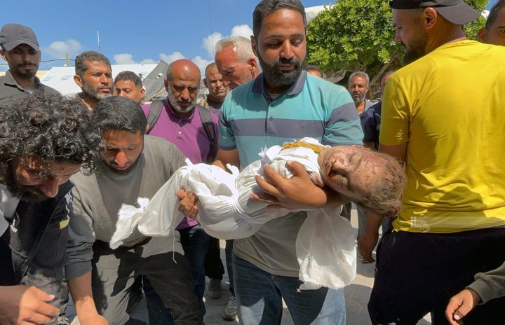شهيد وإصابات في قصف الاحتلال تجمعا للمواطنين شرق دير البلح