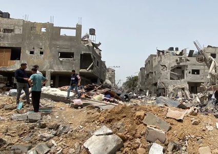 5 شهداء في قصف إسرائيلي لمبنى بلدية غزة