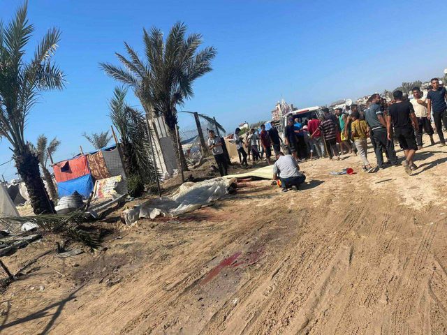 شهداء وجرحى في غارات للاحتلال ومجزرة جديدة في "مواصي" رفح