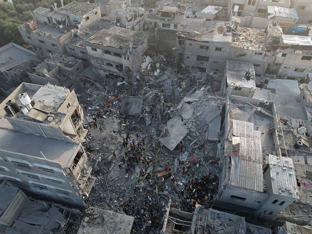 استشهاد طفلين وامرأة بقصف استهدف منزلا شرق مدينة غزة