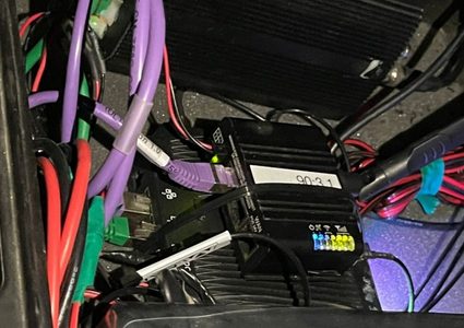 الأجهزة الأمنية تفكك سيارات يعتقد أنها مفخخة في نابلس